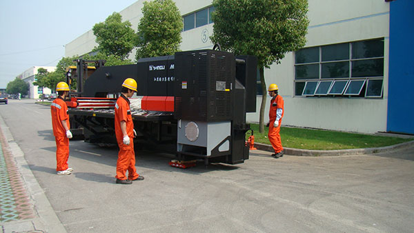 開普數(shù)控沖床搬運案例 開普數(shù)控沖床搬運案例